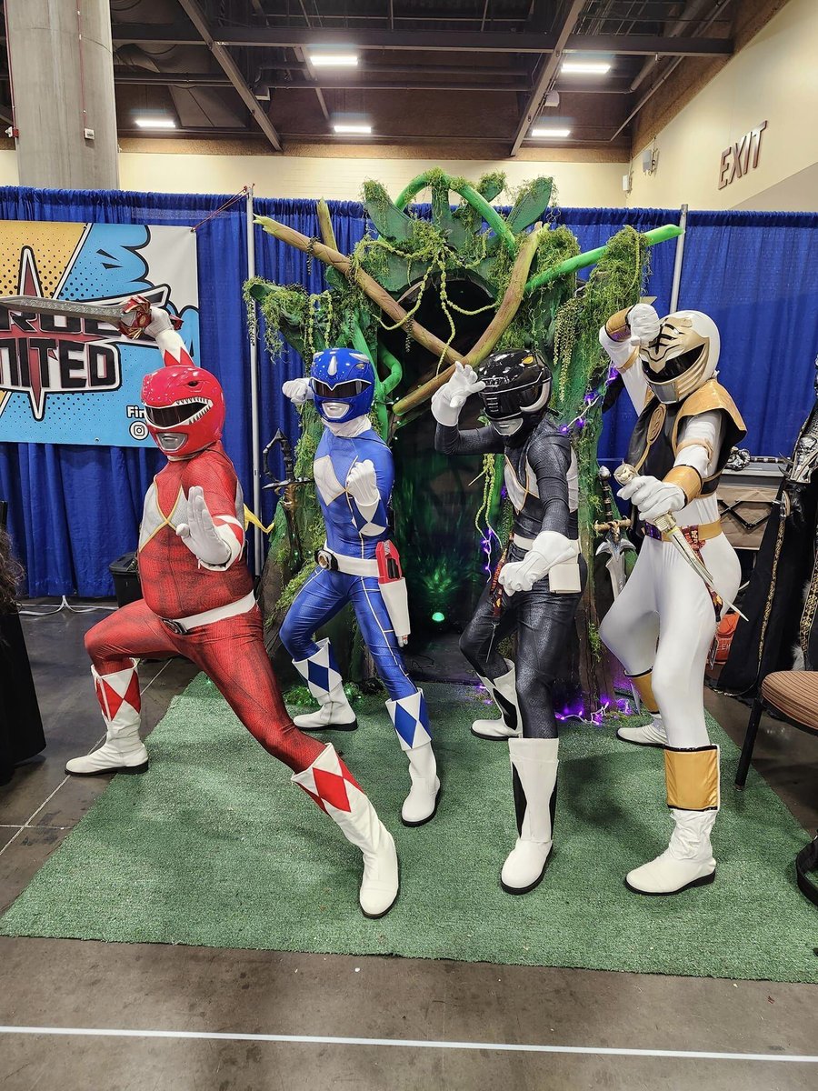 Another group shot from Phoenix Fan Fusion 2024